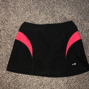 Girl’s Champion black & pink tennis skirt - large